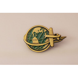 Pin’s avion et globe – Impact Émotion