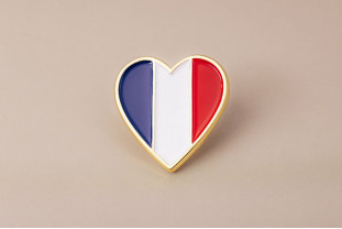 Pin’s cœur tricolore – Impact Émotion
