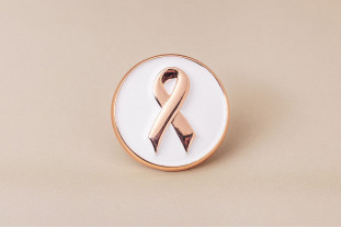 Pin’s ruban rose – Impact Émotion