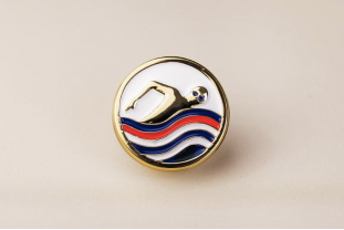 Pin’s natation doré – Impact Émotion
