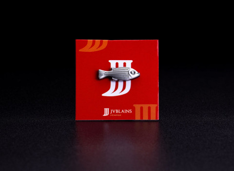 Pin's personnalisé en 3D, finition vieil argent