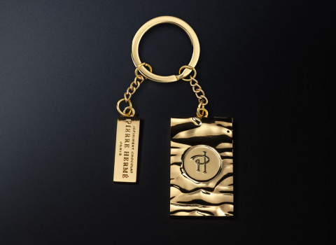Porte clé luxe comprenant deux charms personnalisés