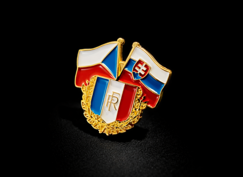 Finition or et émaillage posé